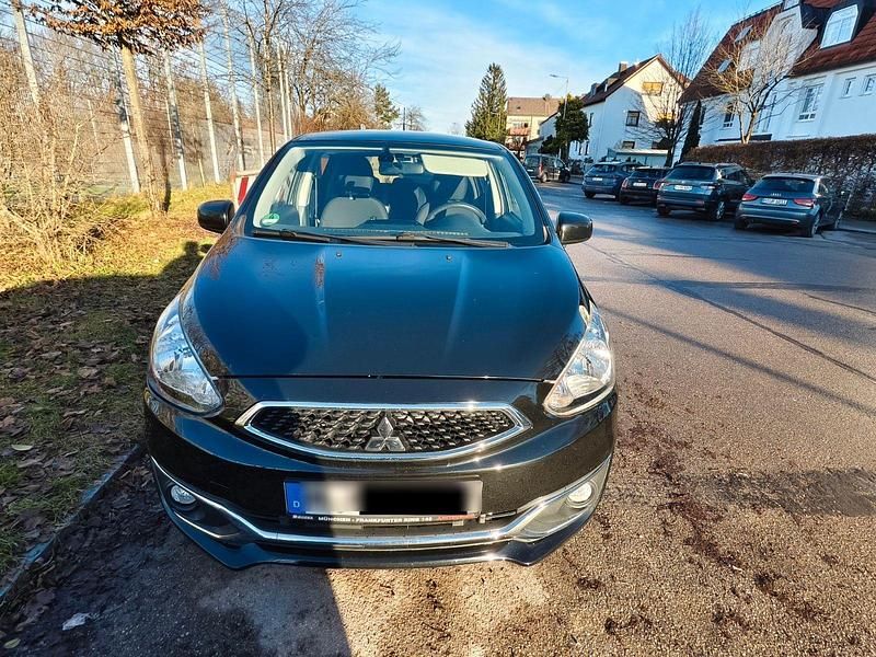 Gebraucht Mitsubishi Space Star Diamant Edition 80 PS (58 kW) 2018 Schwarz Kleinwagen