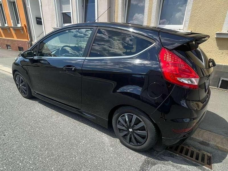 Gebraucht Ford Fiesta Titanium 97 PS (71 kW) 2010 Schwarz Limousine