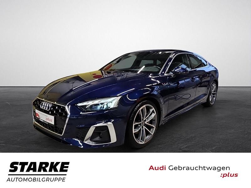 Blau (navarrablau metallic) Gebraucht 2019 Audi A5 Sportback S-Line Kleinwagen | 36.930 € (Teuer) - Bild 1/3