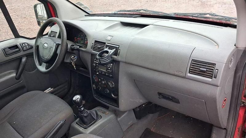 Gebraucht Ford Tourneo Connect 90 PS (66 kW) 2004 Rot Van / Kleinbus