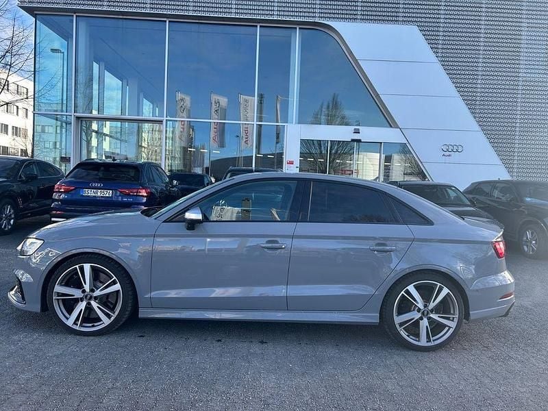 Gebraucht Audi RS3 Sport 400 PS (294 kW) 2018 Grau Limousine