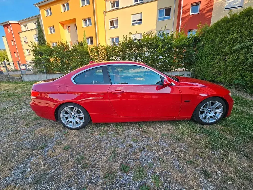 Gebraucht BMW 330 M Sport 272 PS (200 kW) 2007 Rot Coupé