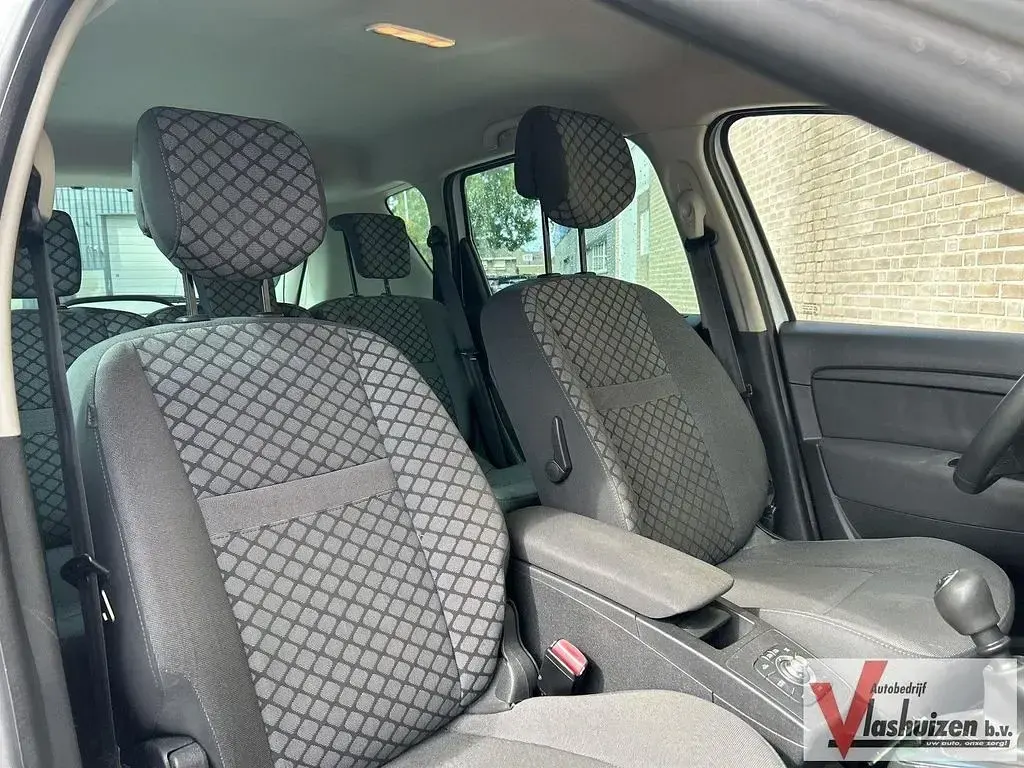 Gebraucht Renault Scénic III 131 PS (96 kW) 2012 Weiß Van / Kleinbus