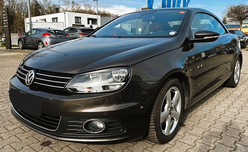 Second-hand VW Eos Basis 211 CP (155 kW) 2011 Negru Cabrio