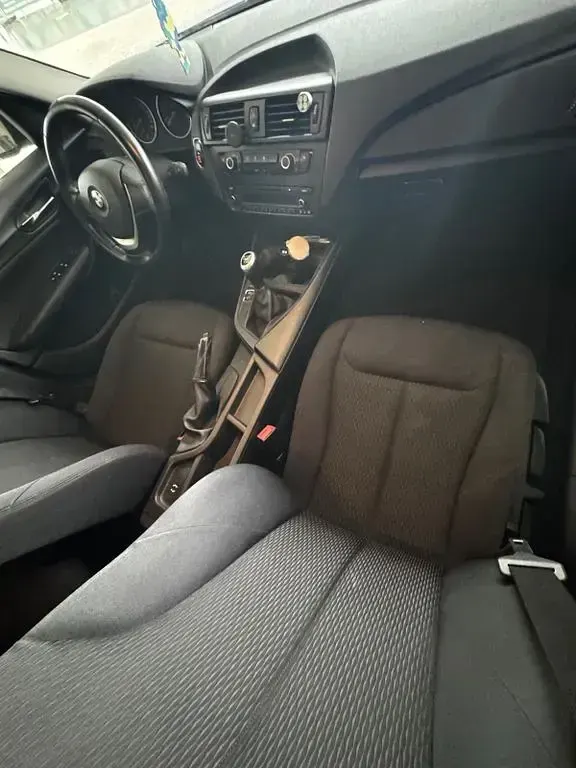 Gebraucht BMW 114 102 PS (75 kW) 2013 Schwarz Kleinwagen