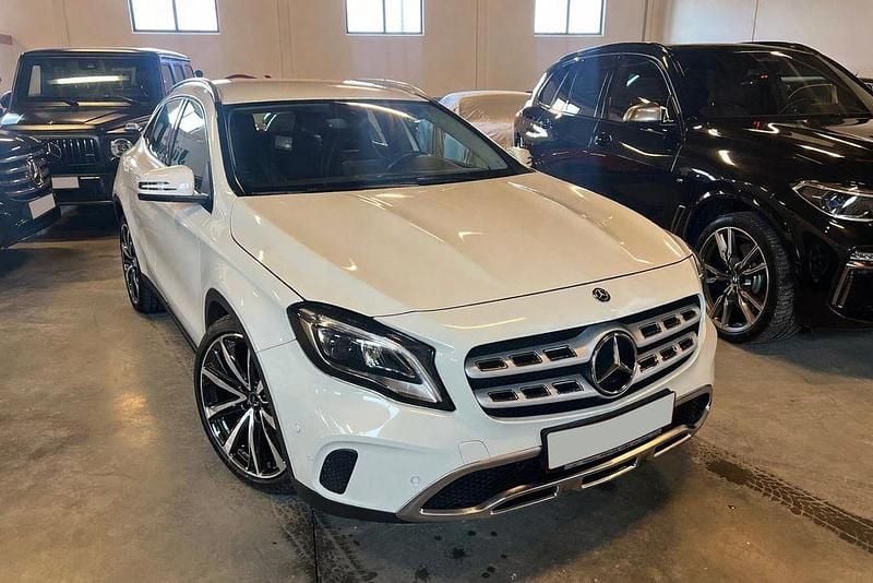 Gebraucht Mercedes GLA200 156 PS (114 kW) 2017 Weiß SUV