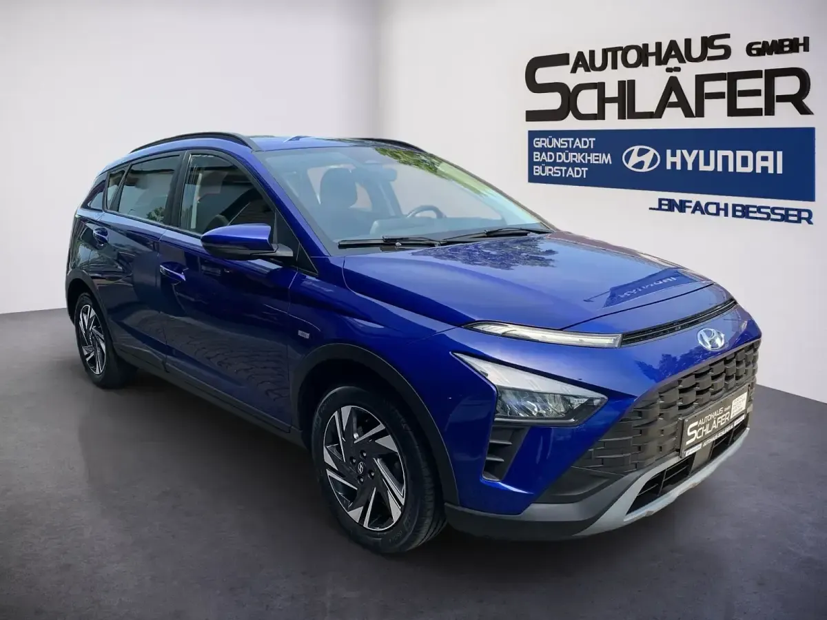 Gebraucht Hyundai Bayon Trend 101 PS (74 kW) 2023 Intense blue / mic SUV