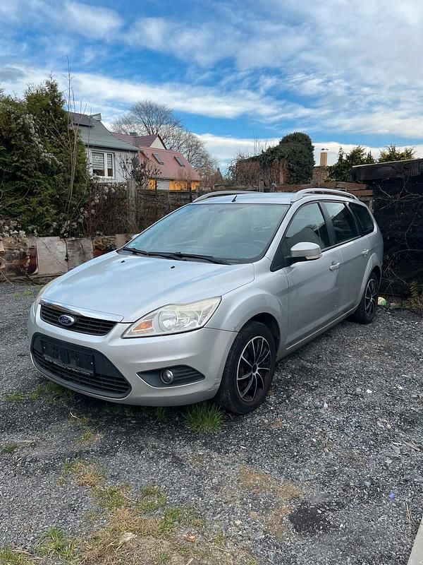 Gebraucht Ford Focus 101 PS (74 kW) 2009 Silber Kombi