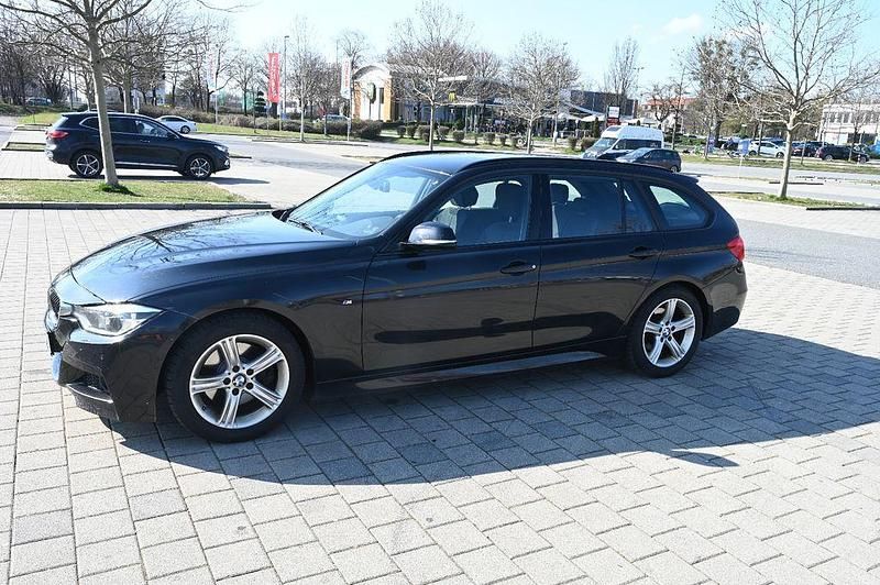 Gebraucht BMW 330 M Sport 252 PS (185 kW) 2015 Schwarz Kombi