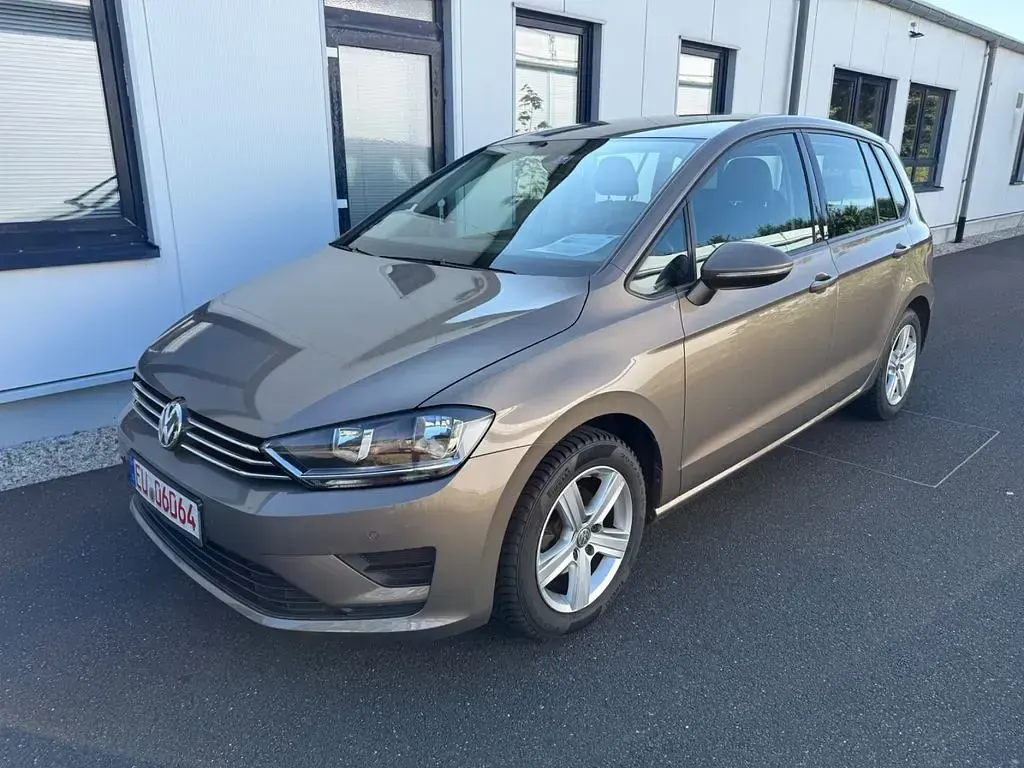 Gebraucht VW Golf Sportsvan Comfortline 110 PS (80 kW) 2015 Gold Van / Kleinbus