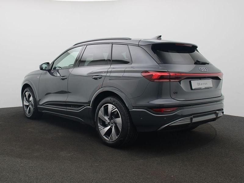 Neu Audi Q6 e-tron Sport 284 kW (387 PS) 2026 Grau SUV