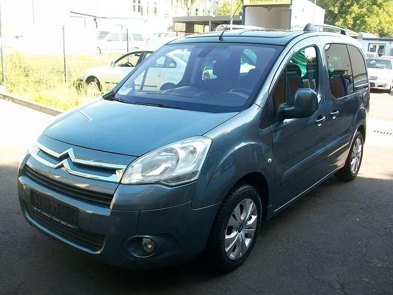 Grau Gebraucht 2009 Citroën Berlingo Exclusive Van / Kleinbus | 4.900 € (Fairer Preis) - Bild 1/4