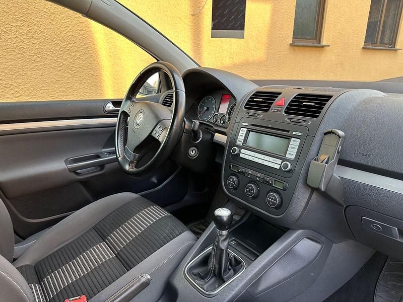 Gebraucht VW Golf VI 102 PS (75 kW) 2008 Grau Kleinwagen