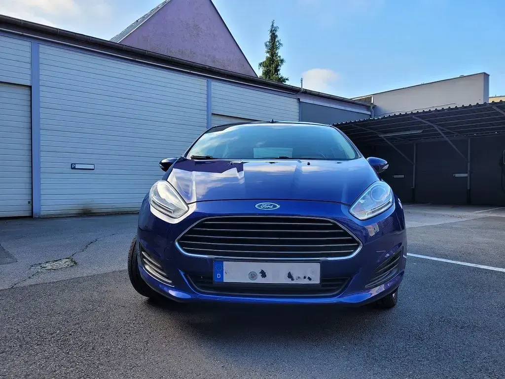 Używany Ford Fiesta 60 KM (44 kW) 2016 Niebieski Hatchback