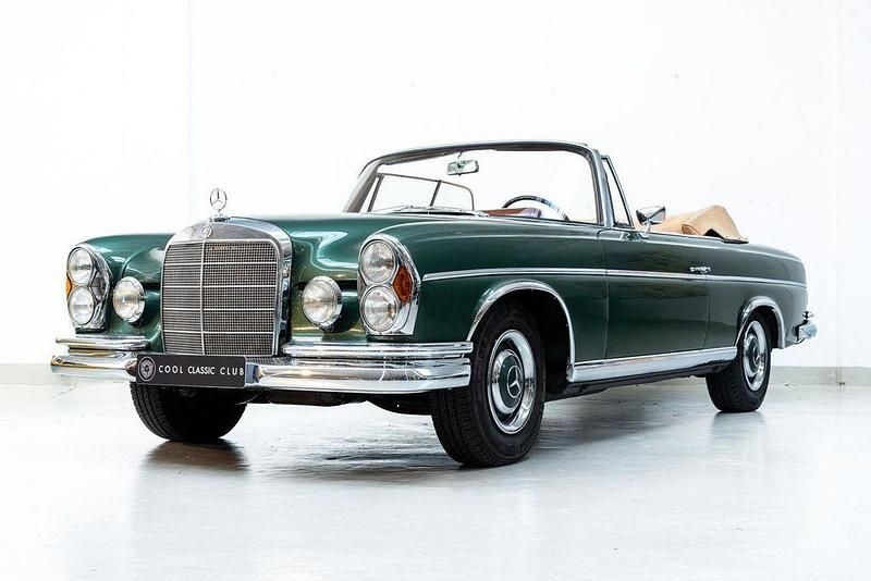Grün Gebraucht 1967 Mercedes W112 SE Cabrio | 295.000 € - Bild 1/4