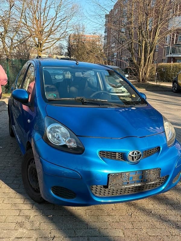 Gebraucht Toyota Aygo 68 PS (50 kW) 2009 Blau Kleinwagen