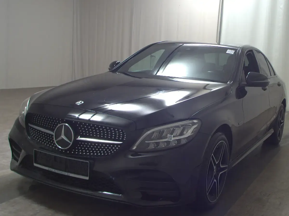 Gebraucht Mercedes C300e AMG line 306 PS (225 kW) 2021 Schwarz Limousine