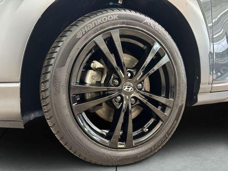 Gebraucht Hyundai Kona Premium 141 PS (103 kW) 2019 Dark knight / mic SUV