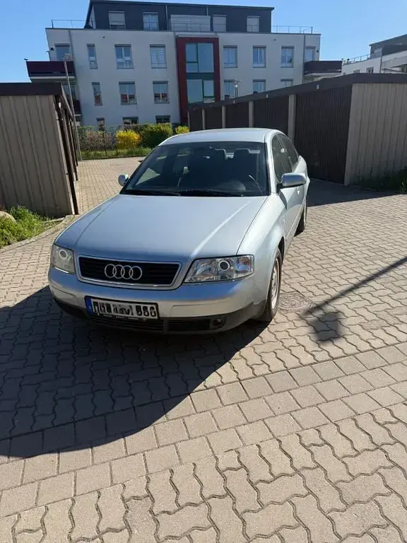 Second-hand Audi A6 125 CP (91 kW) 1999 Argintiu Berlinǎ