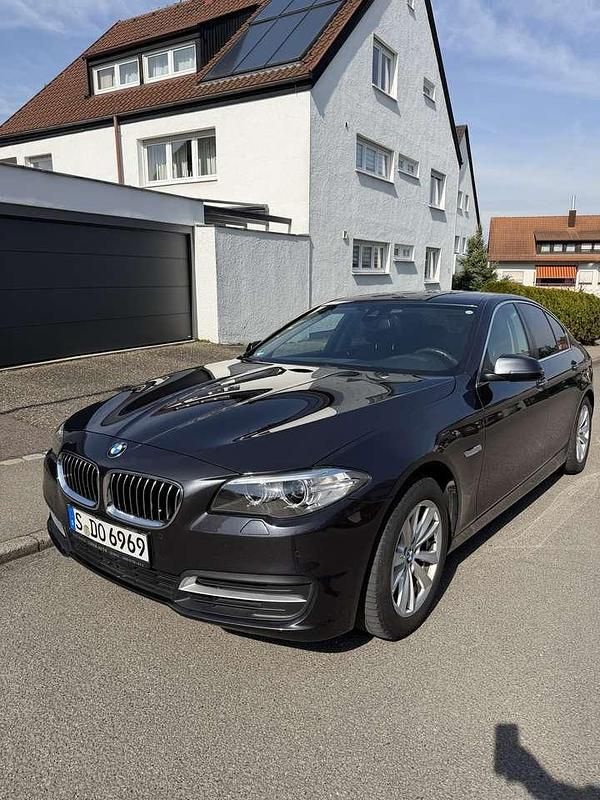 Gebraucht BMW 520 190 PS (139 kW) 2016 Grau Limousine