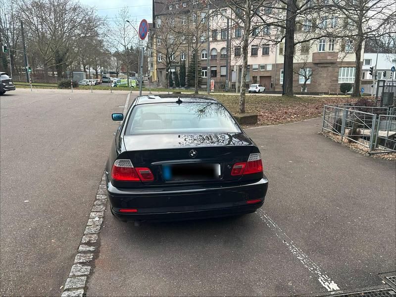 Gebraucht BMW 320 150 PS (110 kW) 2004 Schwarz Coupé