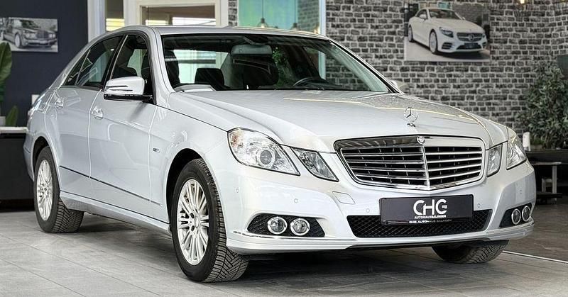 Gebraucht Mercedes E220 170 PS (125 kW) 2009 Silber Limousine