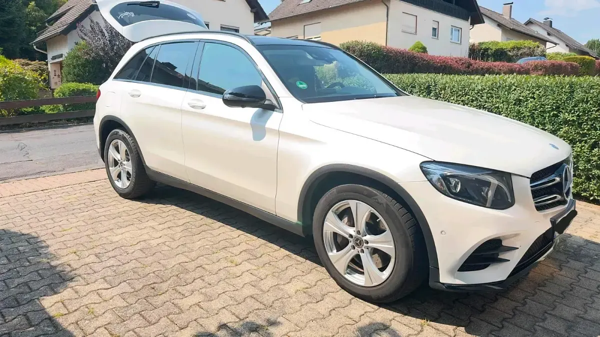Gebraucht Mercedes GLC350 AMG 258 PS (189 kW) 2018 Weiß SUV