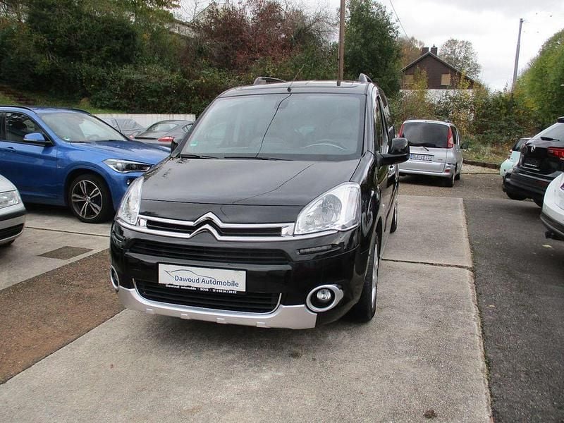 Schwarz Gebraucht 2015 Citroën Berlingo SELECTION Van / Kleinbus | 7.500 € (Guter Preis) - Bild 1/4