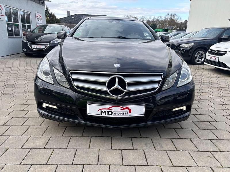 Second-hand Mercedes E250 204 CP (150 kW) 2010 Negru Coupe