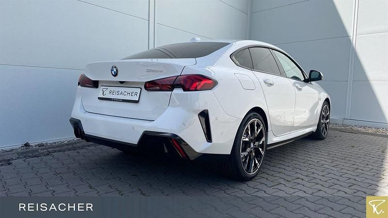 Używany BMW 220 Performance 163 KM (119 kW) 2025 Biały Coupe