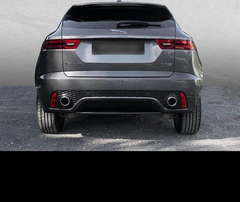 Gebraucht Jaguar E-Pace Chequered Flag 179 PS (131 kW) 2020 Grau SUV