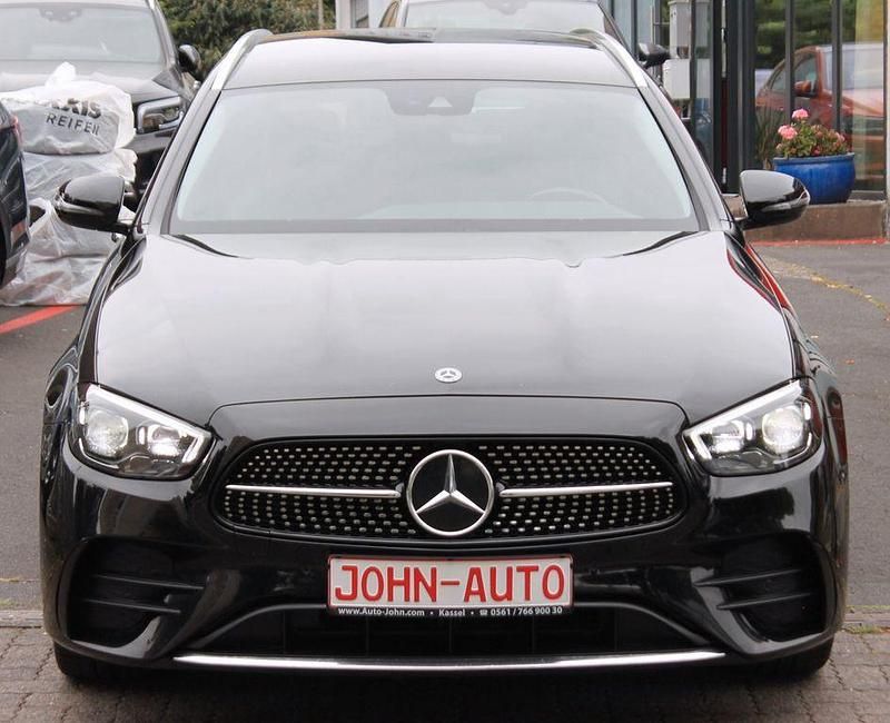 Gebraucht Mercedes E300 AMG 258 PS (189 kW) 2021 Schwarz/baltic black Kombi