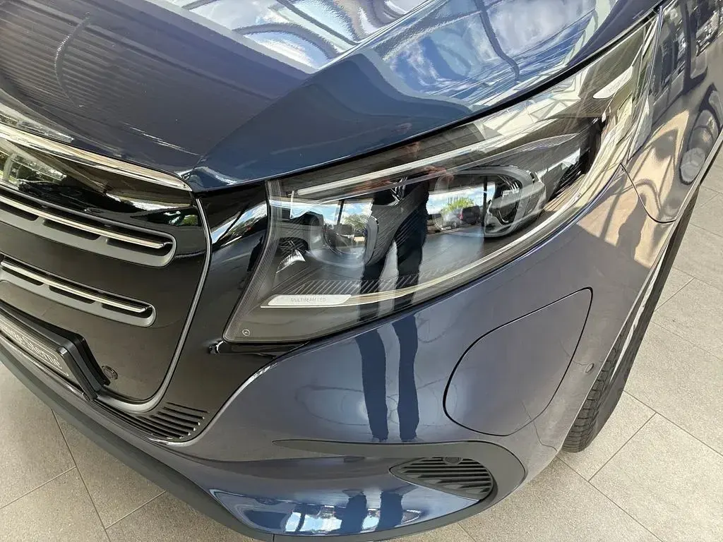 Gebraucht Mercedes EQV300 150 kW (204 PS) 2025 Blau Van / Kleinbus