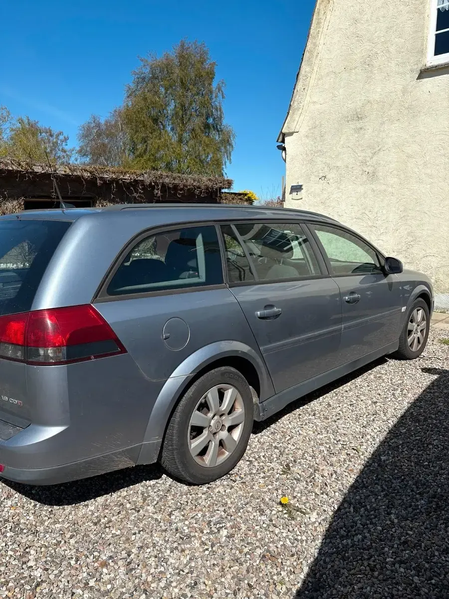 Gebraucht Opel Vectra 150 PS (110 kW) 2005 Silber Kombi