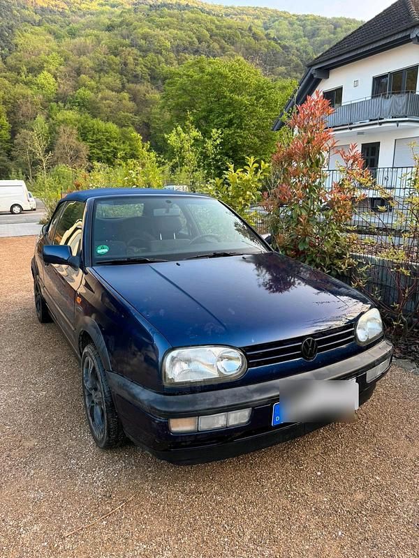 Blau Gebraucht 1993 VW Golf Cabriolet Cabrio | 850 € - Bild 1/4