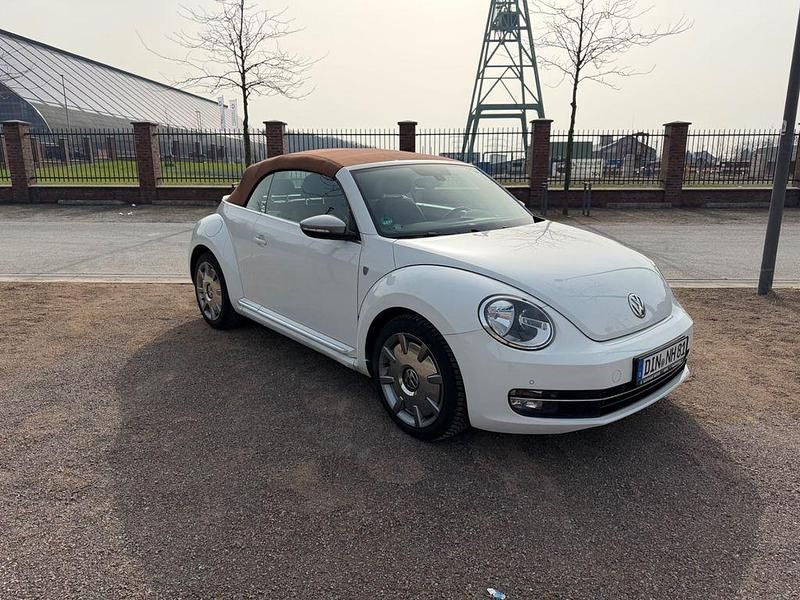 Gebraucht VW Beetle Karmann 105 PS (77 kW) 2015 Weiß Kleinwagen