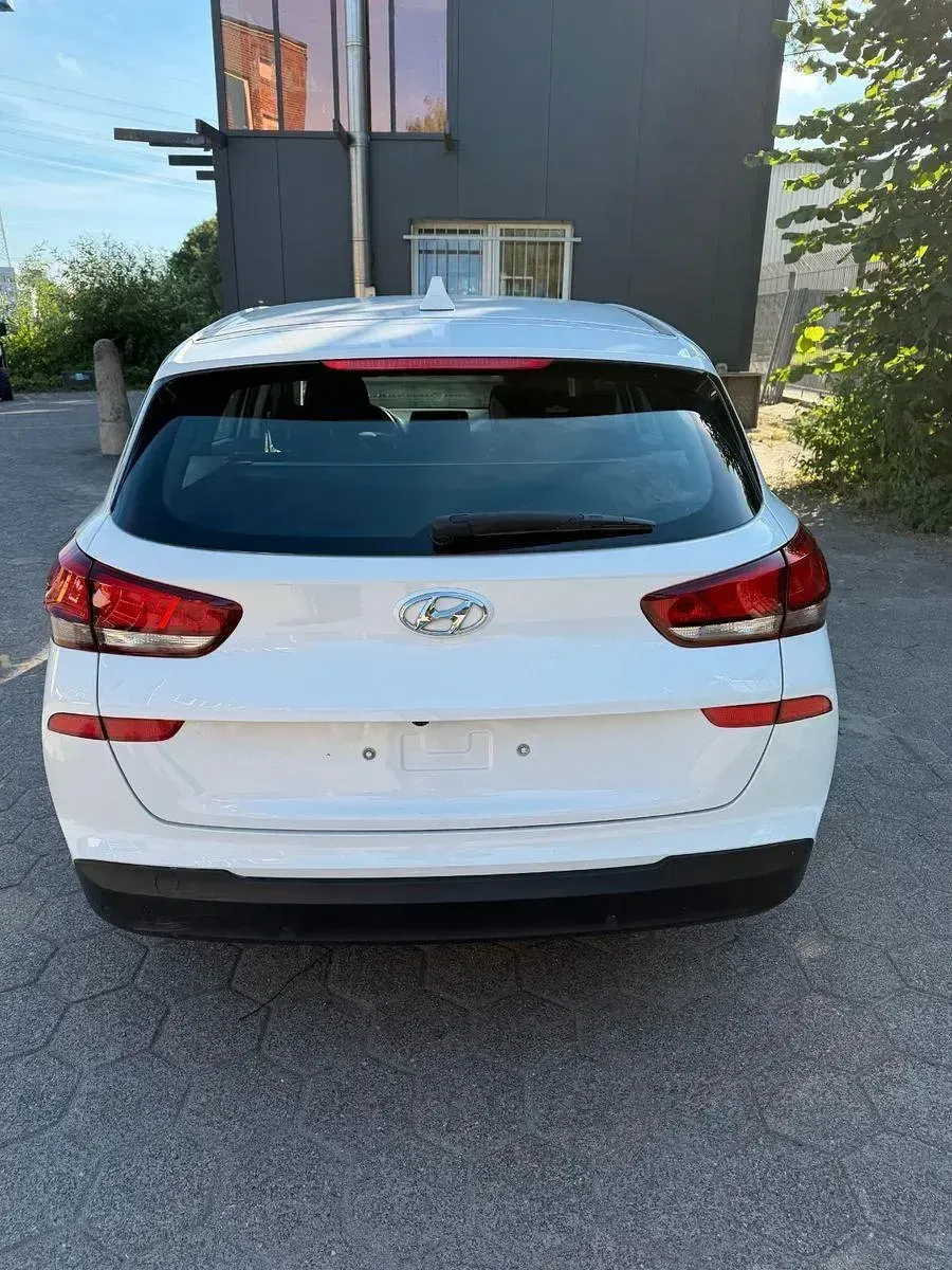 Gebraucht Hyundai i30 120 PS (88 kW) 2020 Weiß Kombi
