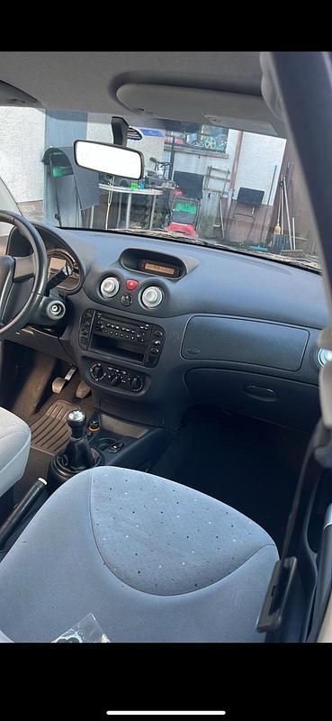 Second-hand Citroën C3 68 CP (50 kW) 2005 Albastru Hatchback