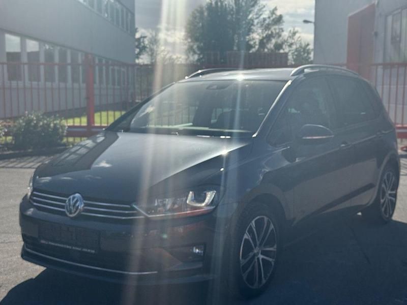 Grau Gebraucht 2016 VW Golf Sportsvan Allstar Van / Kleinbus | 10.990 € (Guter Preis) - Bild 1/4
