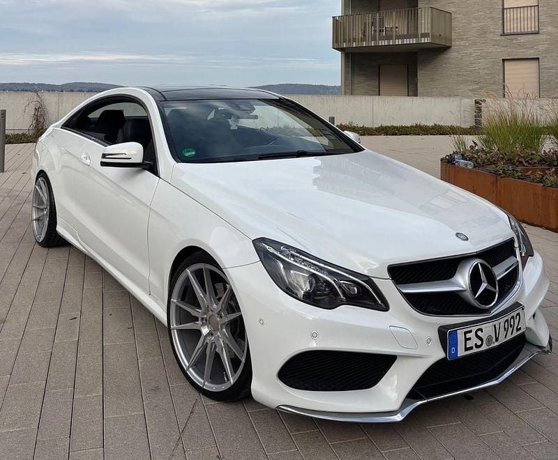 Weiß Gebraucht 2015 Mercedes E200 AMG Coupé | 17.000 € (Fairer Preis) - Bild 1/4