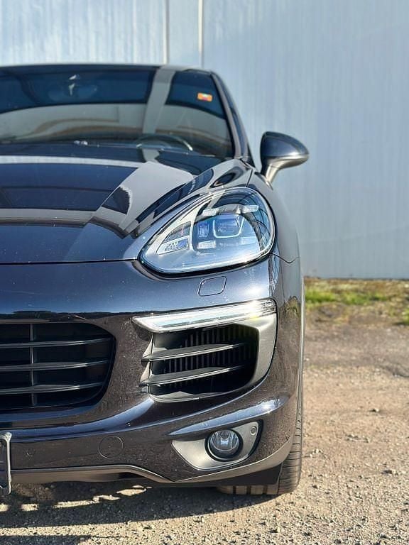 Schwarz Gebraucht 2016 Porsche Cayenne S SUV | 30.900 € (Superpreis) - Bild 1/4