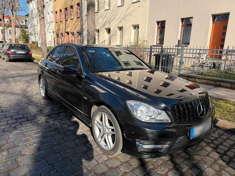Gebraucht Mercedes C220 AMG 170 PS (125 kW) 2012 Schwarz Limousine