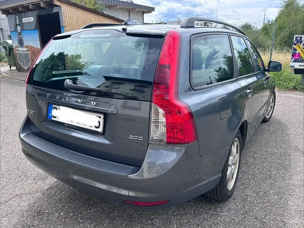 Gebraucht Volvo V50 136 PS (100 kW) 2009 Grau Kombi