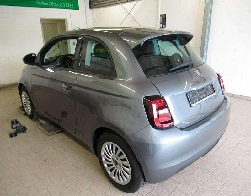 Gebraucht Fiat 500e 86 kW (118 PS) 2023 Grau Kleinwagen