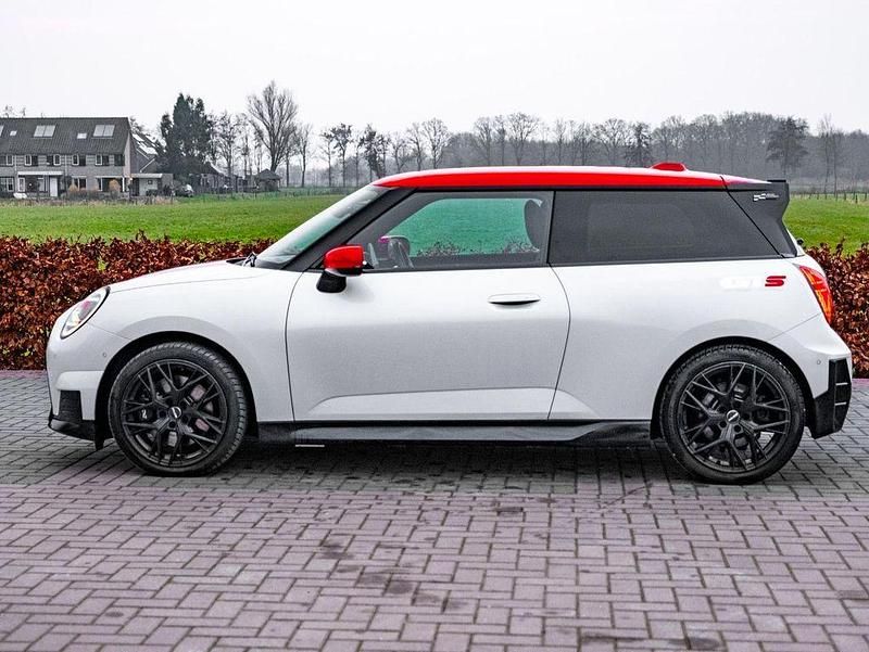 Gebraucht Mini Cooper 135 kW (184 PS) 2024 Weiß Kleinwagen