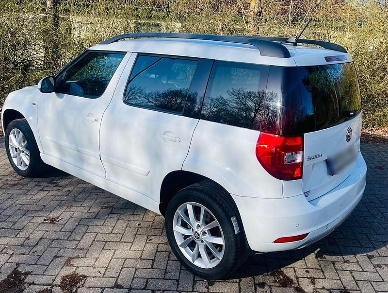 Gebraucht Skoda Yeti Active 110 PS (80 kW) 2017 Weiß SUV