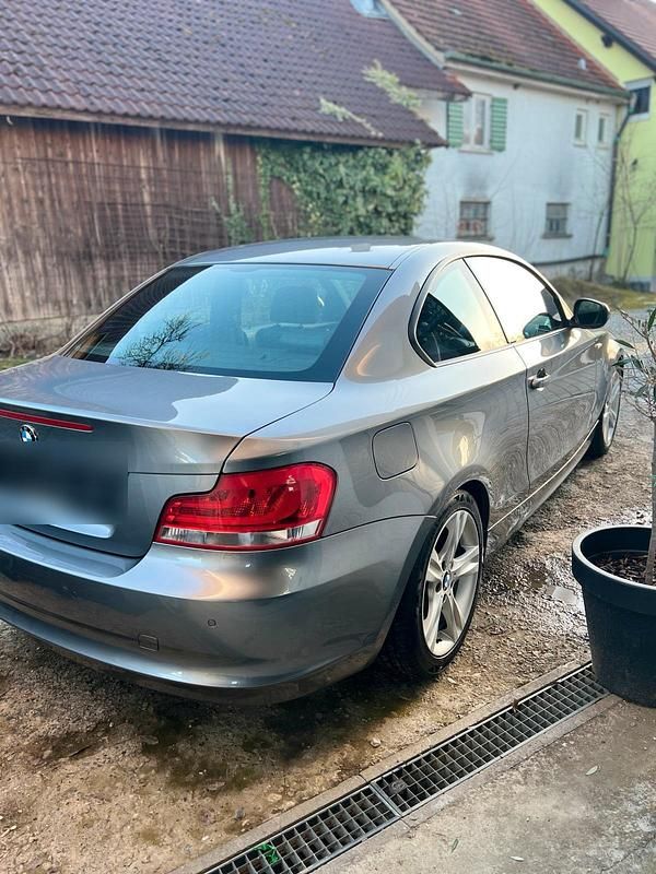 Gebraucht BMW 118 Coupé 143 PS (105 kW) 2012 Grau Coupé