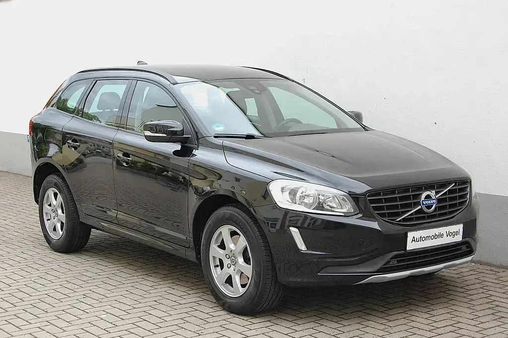 Gebraucht Volvo XC60 190 PS (139 kW) 2015 Schwarz SUV