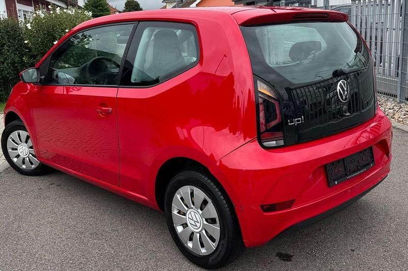 Gebraucht VW up! Basis 65 PS (47 kW) 2021 Tornadorot Kleinwagen