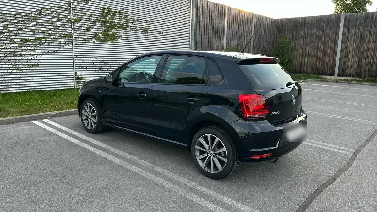 Gebraucht VW Polo 90 PS (66 kW) 2013 Schwarz Kleinwagen